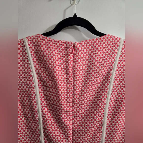 Adrianna Papell Guava Dot w/Contrast Ivory Piping U-Neck Texture Knit Dress - Picture 9 of 10